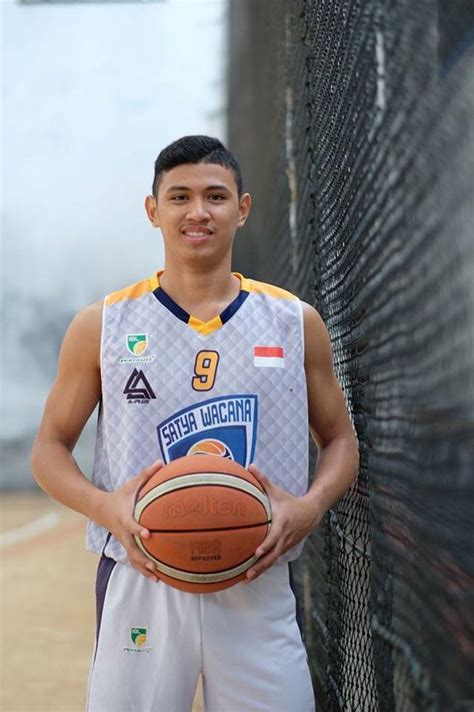 biografi pemain basket indonesia